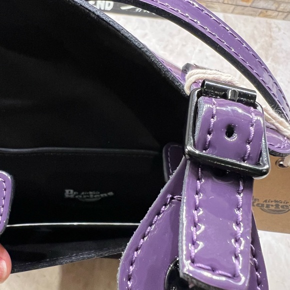 DR. MARTENS PATENT LEATHER CROSSBODY BAG
BLACKCURRANT - Picture 15 of 15